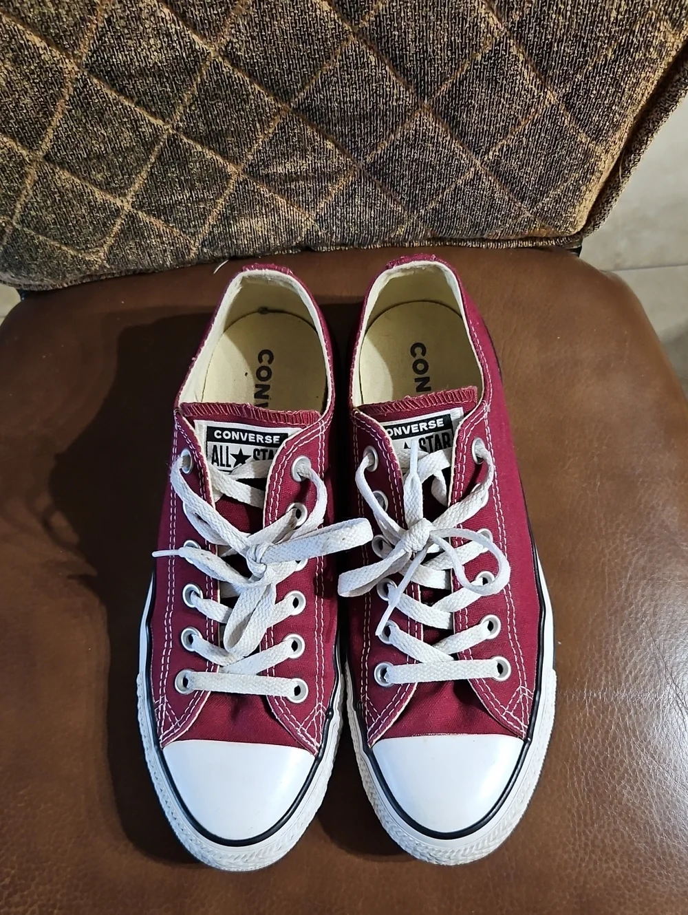 Converse Chuck Taylor All Star Ox Lace Up Low Top Sneakers Shoes Maroon White